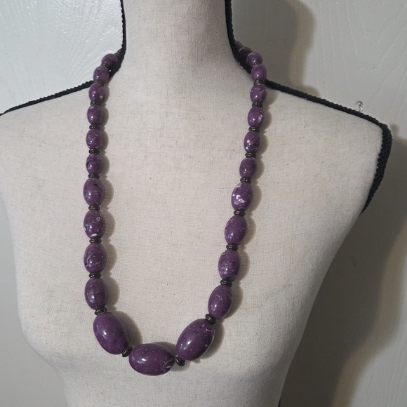 vtg 70s purple marbled graduated lucite beaded necklace chunky 28in barrel clasp